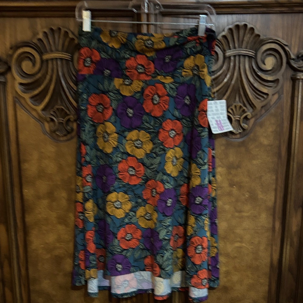 LuLaRoe A-Line Skirt with Bold Floral Design ZC